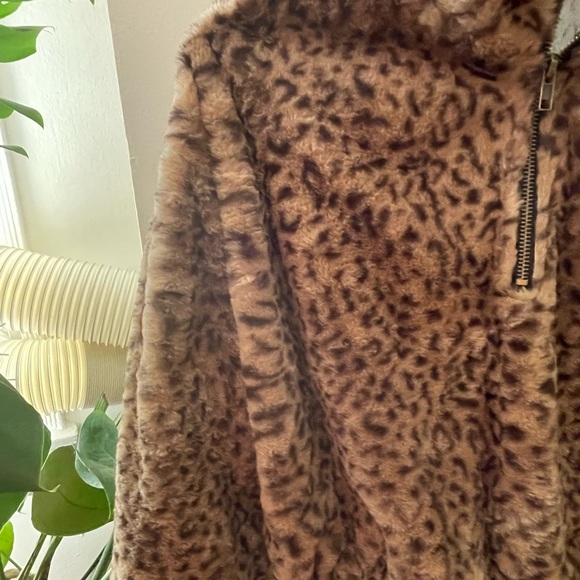 Leopard print sweater - Picture 2 of 3